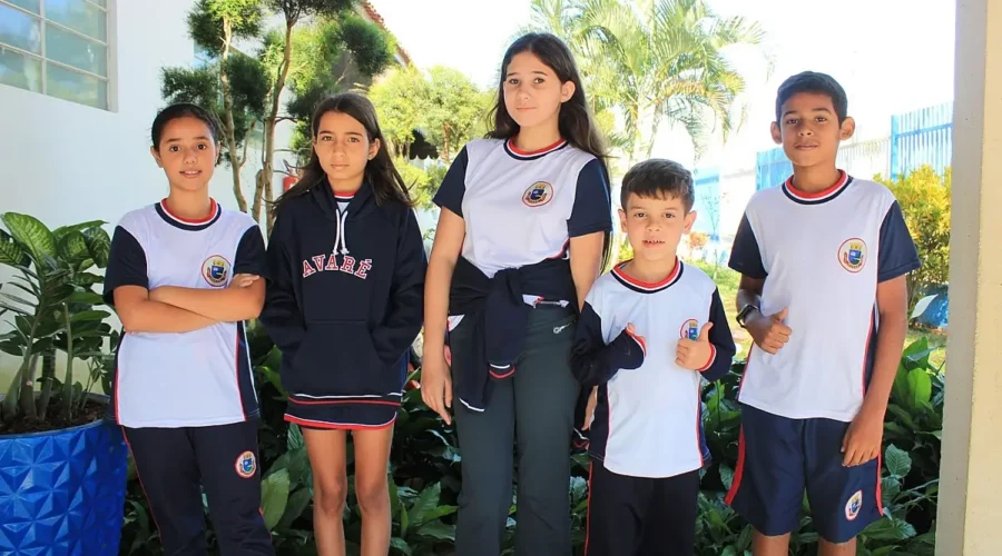 Prefeitura entrega uniforme a alunos de escolas municipais de Avaré