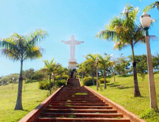 Escadaria do Cristo redentor em Avaré/SP